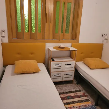 Tiga Muy Cerca De La Plaza De San Antonio Apartment